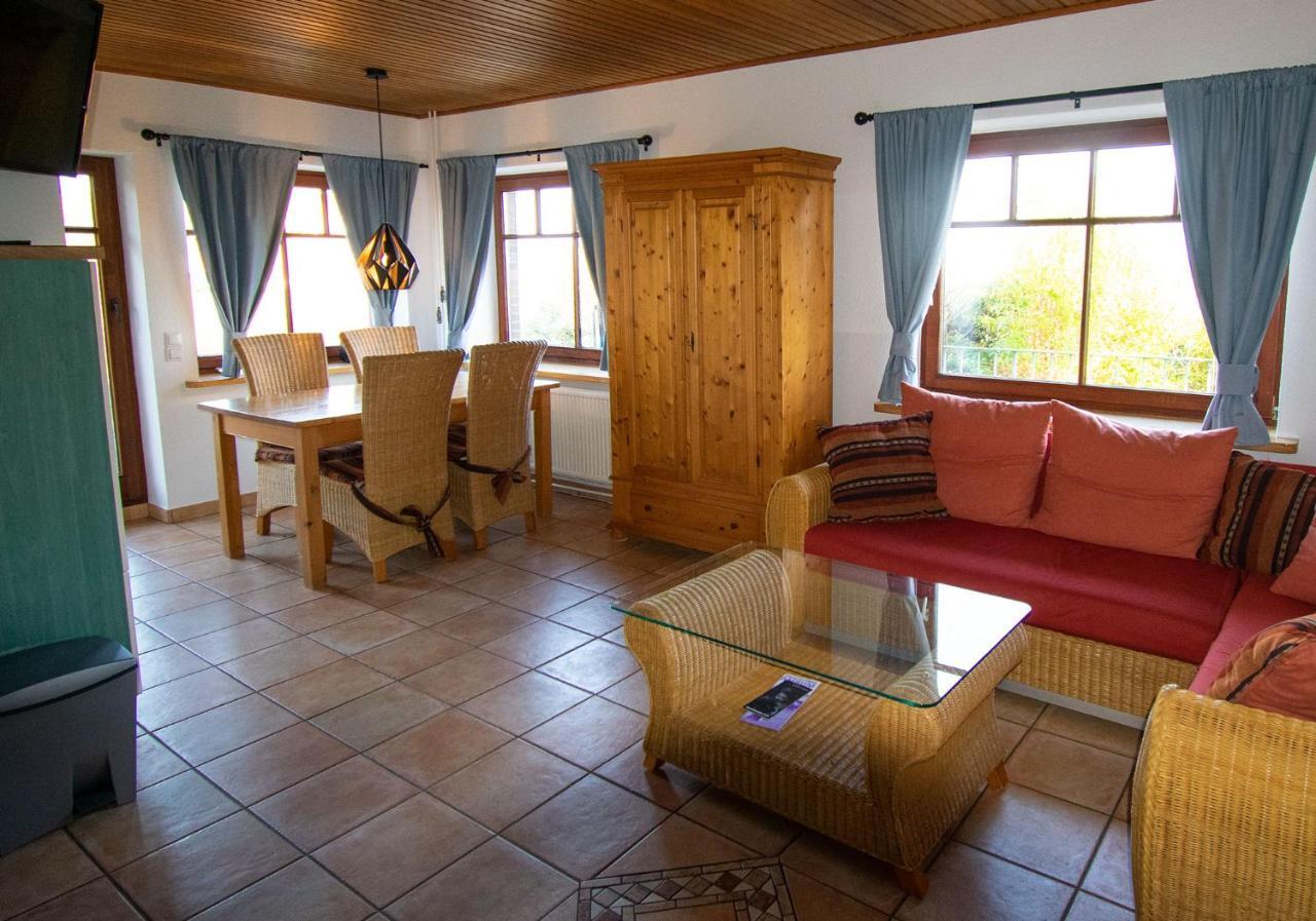 Inselhotel Kapitaen Tadsen / Amrum Нибел Екстериор снимка