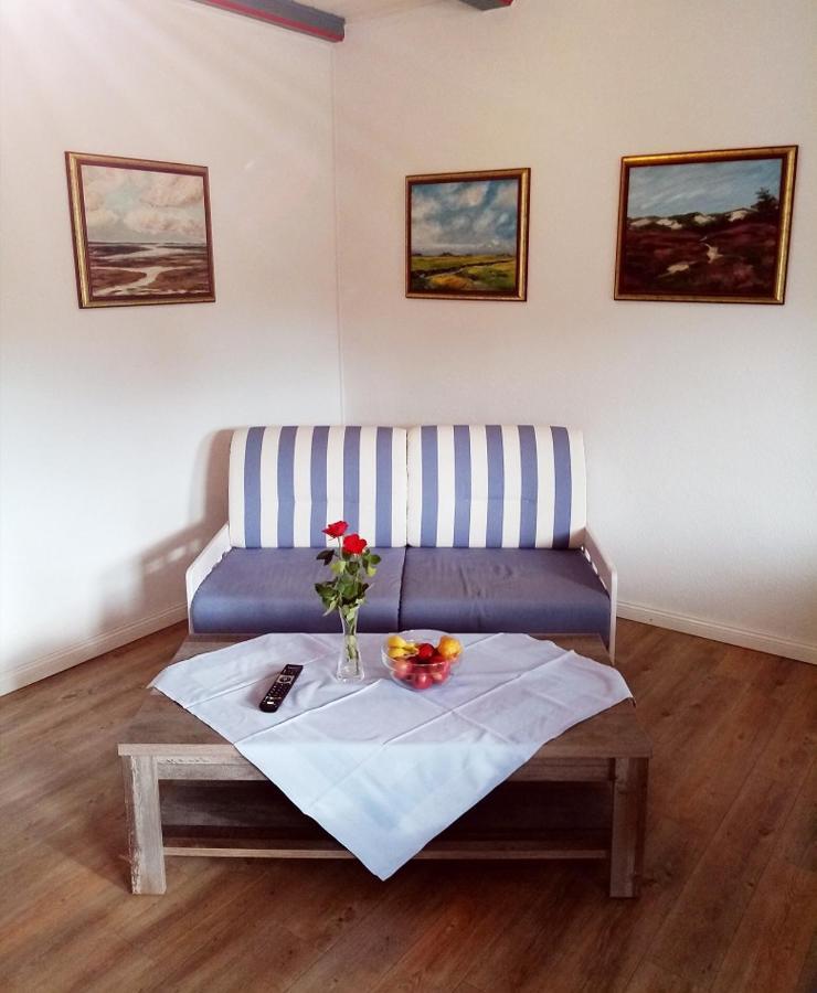 Inselhotel Kapitaen Tadsen / Amrum Нибел Екстериор снимка